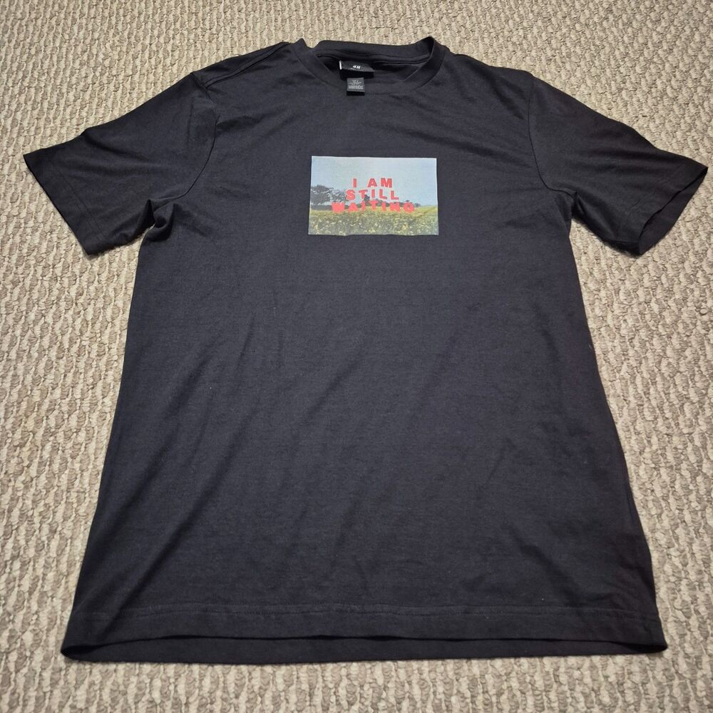 "I Am Still Waiting" H&M Graphic Tee Sz Small